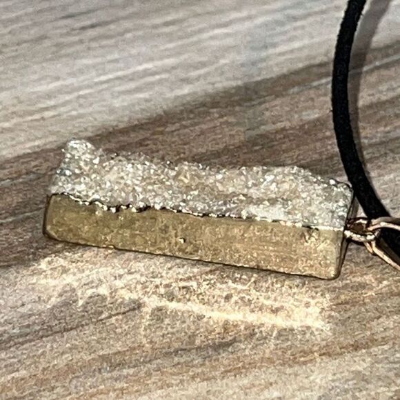 Rectangle Druzy Genuine Crystal Quartz Pendant Necklace Gold Tone On Cord NWOT - Picture 6 of 7